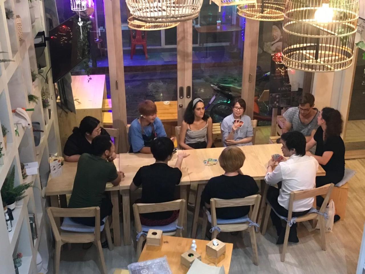 Kinnon Deluxe Hostel Coworking Cafe Bangkok Eksteriør billede