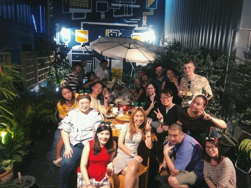 Kinnon Deluxe Hostel Coworking Cafe Bangkok Eksteriør billede